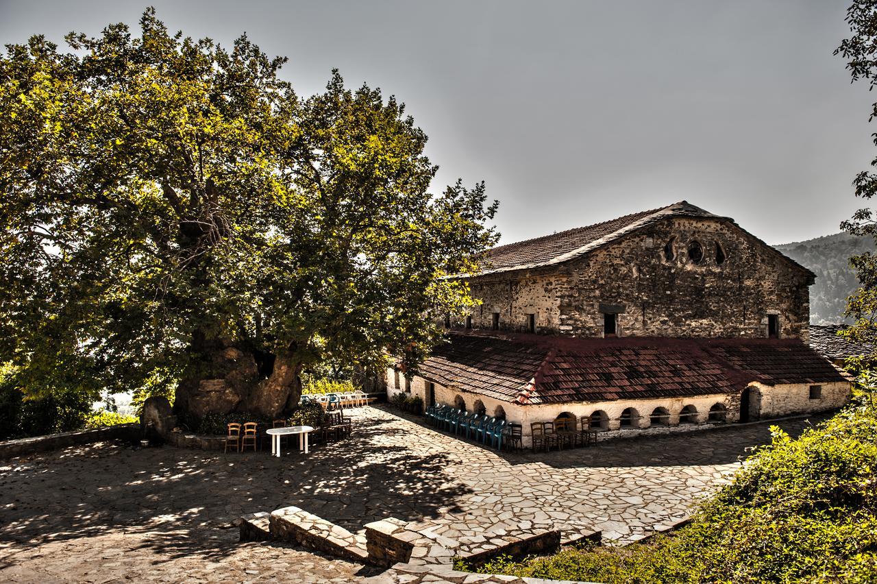 Sintrivanis Mountain Hotell Ano Skotina Exteriör bild